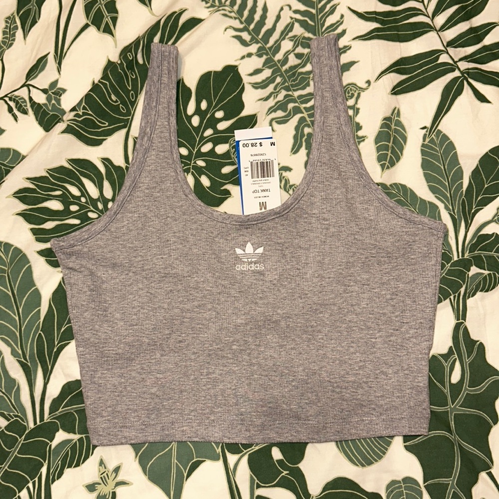 Brand New Women’s Adidas Cropped Tank Top Size Medium